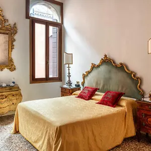 2* Gasthuis Luxury Venetian